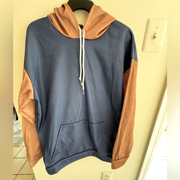 Hoodie Beautiful sweatshirt with a unique design. - Picture 13 of 14